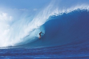 Surfing Mamanucas by Ian Thompson