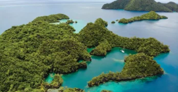 Cyclone-Ready Cruising: Lessons from the Pacific Islands